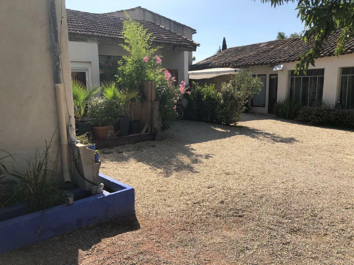 Le Luberon Des Artistes Villa Oppede Bagian luar foto